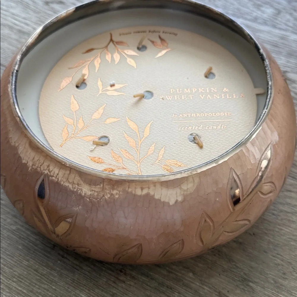 NEW NWT Anthropologie Pumpkin and Sweet Vanilla 6 wick huge Candle